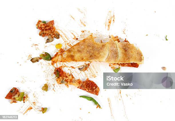 Pizza Samobójstwo - zdjęcia stockowe i więcej obrazów Neutralne tło - Neutralne tło, Pizza, Plasterek