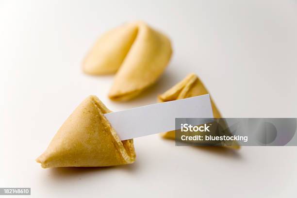 Fortune Las Cookies Foto de stock y más banco de imágenes de Adivinación - Adivinación, Alimento, Comida china