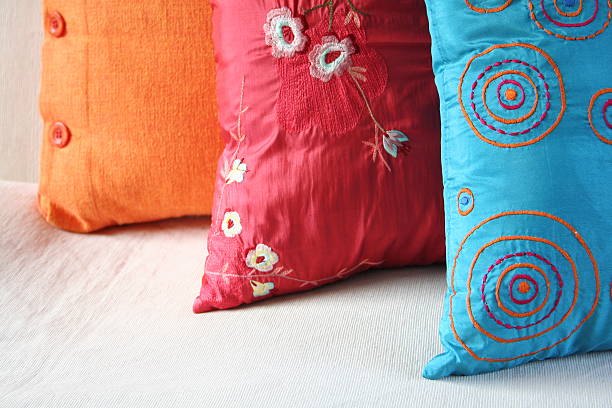 刺しゅうのクッション - pillow cushion embroidery homewares ストックフォトと画像