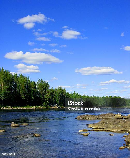 Rzeka Tornio - zdjęcia stockowe i więcej obrazów Rzeka - Rzeka, Błyszczący, Chmura
