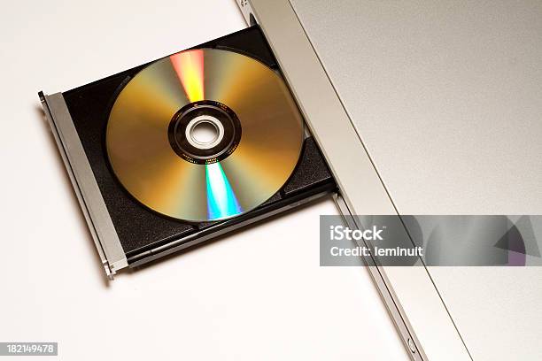 Płyta Dvd - zdjęcia stockowe i więcej obrazów Odtwarzacz DVD - Odtwarzacz DVD, Budowla mieszkaniowa, CD-ROM