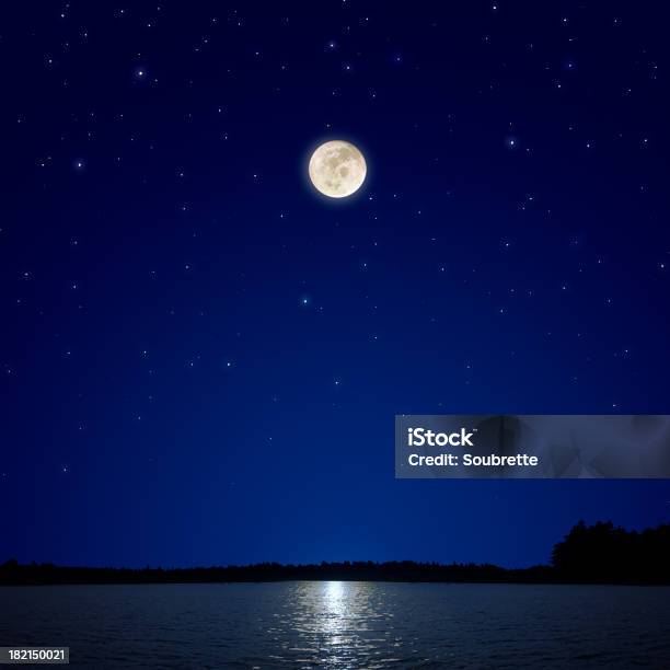 Lua Cheia Sobre New Hampshire - Fotografias de stock e mais imagens de Céu - Céu, Lua, Noite