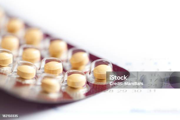 Foto de Natalidade Macro Com Pílulas Calendário e mais fotos de stock de Contraceptivo - Contraceptivo, Beleza, Bicicleta