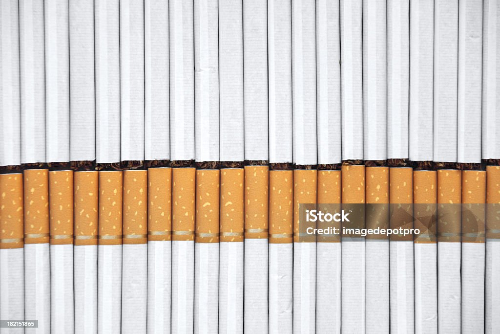 Los cigarrillos - Foto de stock de Colilla libre de derechos