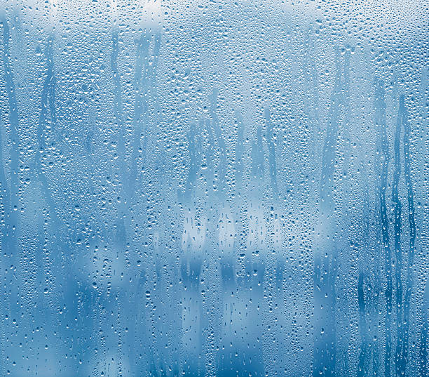 pesado condensação em azul - wet dew drop steam imagens e fotografias de stock