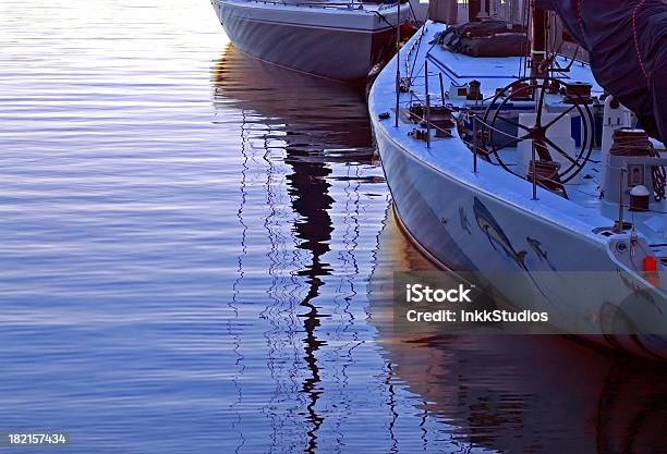 Listo Para Navegar Foto de stock y más banco de imágenes de Agua - Agua, Alerta, Bahía