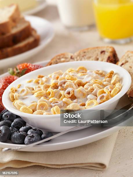 Toasted Oat Breakfast Cereal Stock Photo - Download Image Now - American Culture, Berry Fruit, Blueberry
