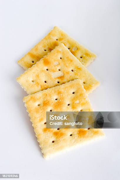 Foto de Biscoitos e mais fotos de stock de Biscoito Cracker - Biscoito Cracker, Sal - Tempero, Alimentação Saudável