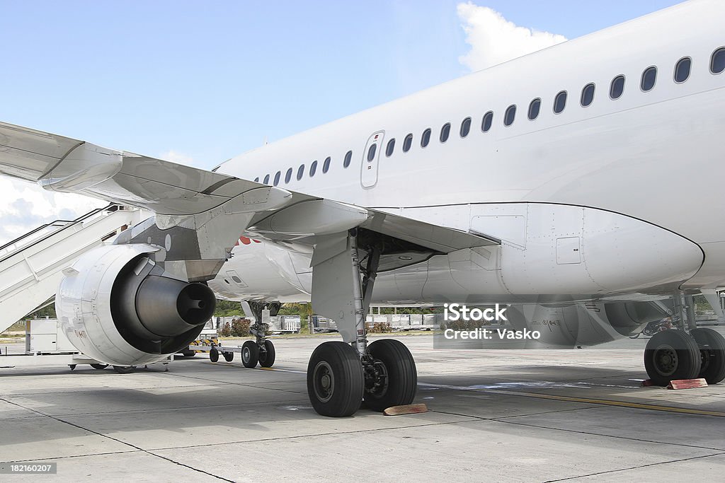 Estacionados aeronave - Foto de stock de Abastecer royalty-free