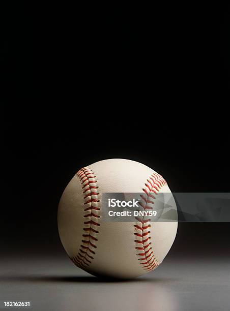 De Basebol - Fotografias de stock e mais imagens de Apanhar - Atividade Física - Apanhar - Atividade Física, Base - Equipamento Desportivo, Basebol