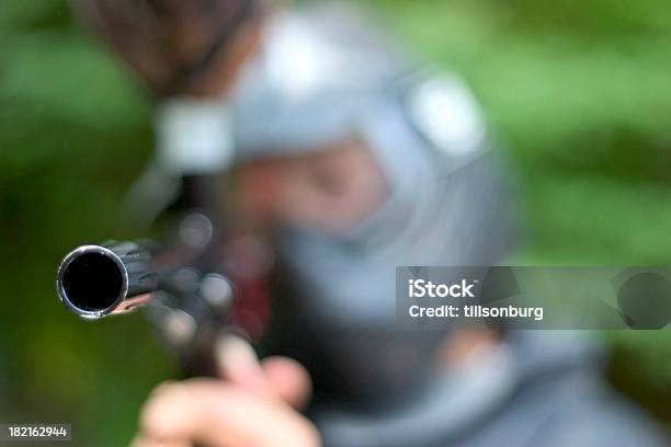 Paintball Pistola Horizontal Foto de stock y más banco de imágenes de Aire libre - Aire libre, Apuntar, Arma