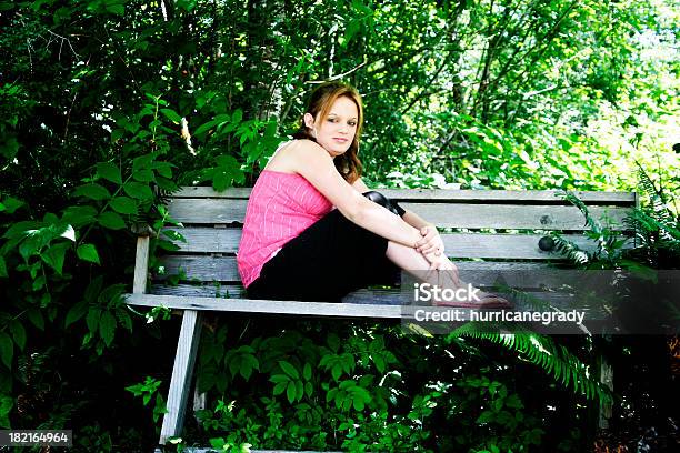 Junge Teenager Stockfoto und mehr Bilder von Betrachtung - Betrachtung, Blick in die Kamera, Blondes Haar