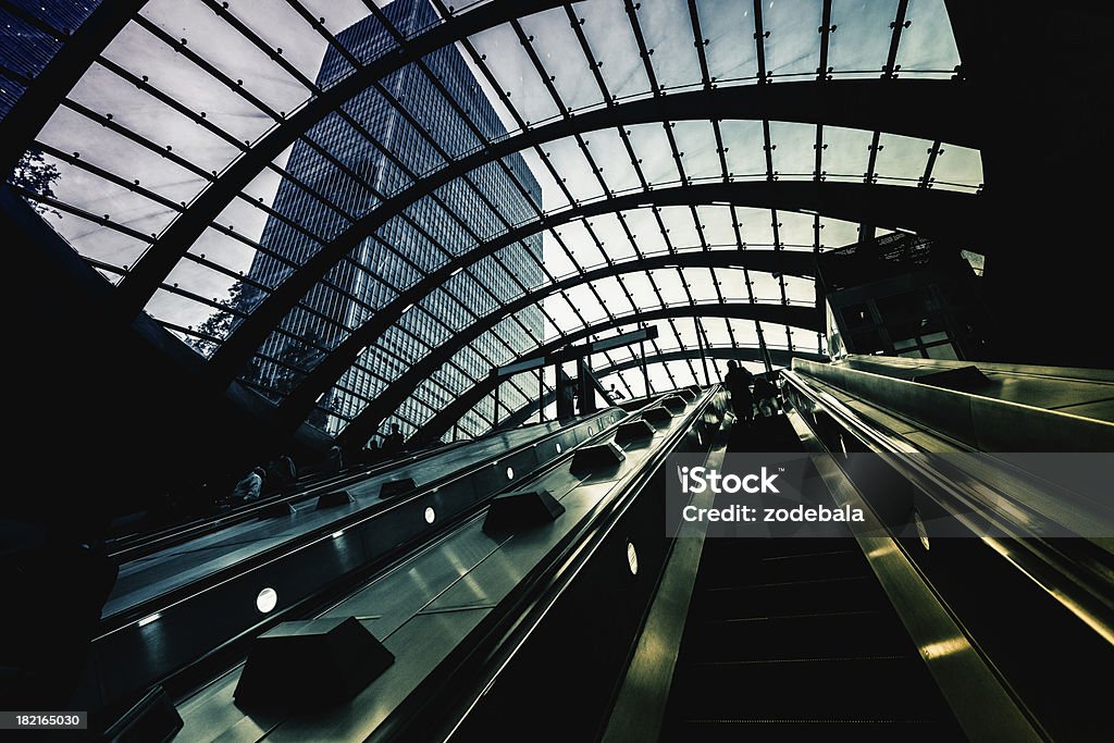 Futuristische U-Bahn-Station Canary Wharf, London - Lizenzfrei Londoner U-Bahn Stock-Foto