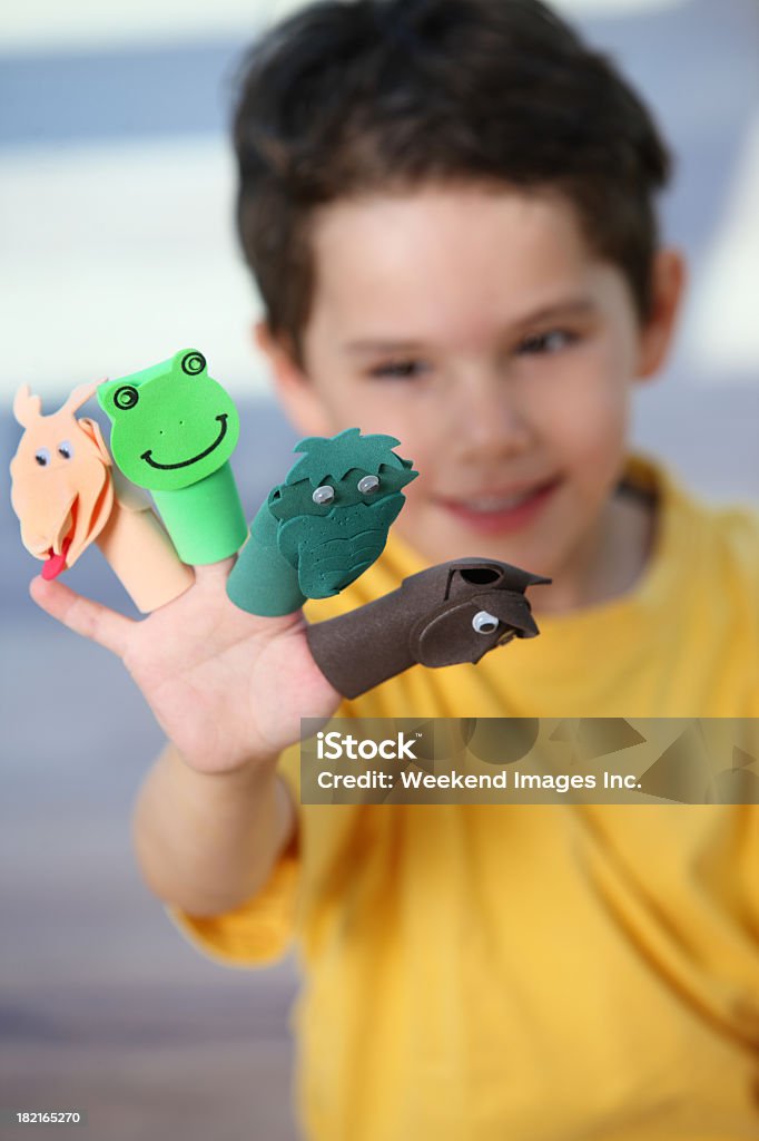 Encantadores niño con juguetes - Foto de stock de 6-7 años libre de derechos
