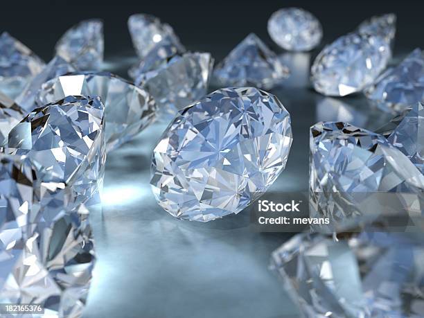 Ouros - Fotografias de stock e mais imagens de Diamante - Diamante, Azul, Grande