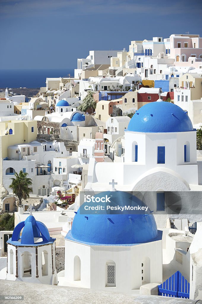 Oia Dorf Santorini blauen Kuppeln Griechisch-Orthodoxe Kirche - Lizenzfrei Insel Santorin Stock-Foto