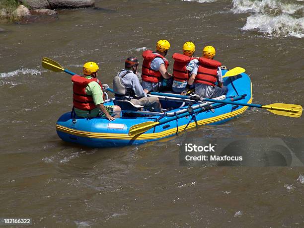 Photo libre de droit de Rafting Sur Rivière banque d'images et plus d'images libres de droit de Activité - Activité, Activité de loisirs, Canot pneumatique