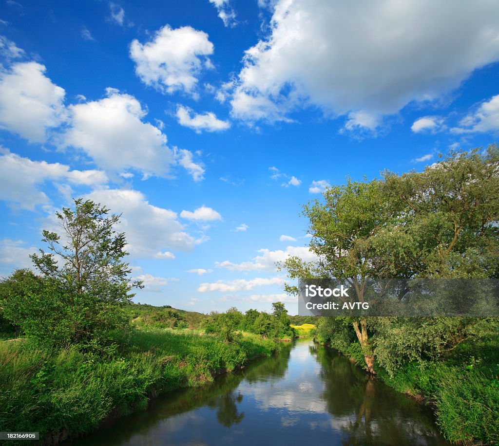 Małe River - Zbiór zdjęć royalty-free (Bezchmurne niebo)