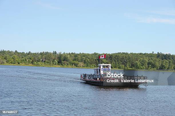 Канадская Ferryboat — стоковые фотографии и другие картинки Автомобиль - Автомобиль, Вода, Водное такси