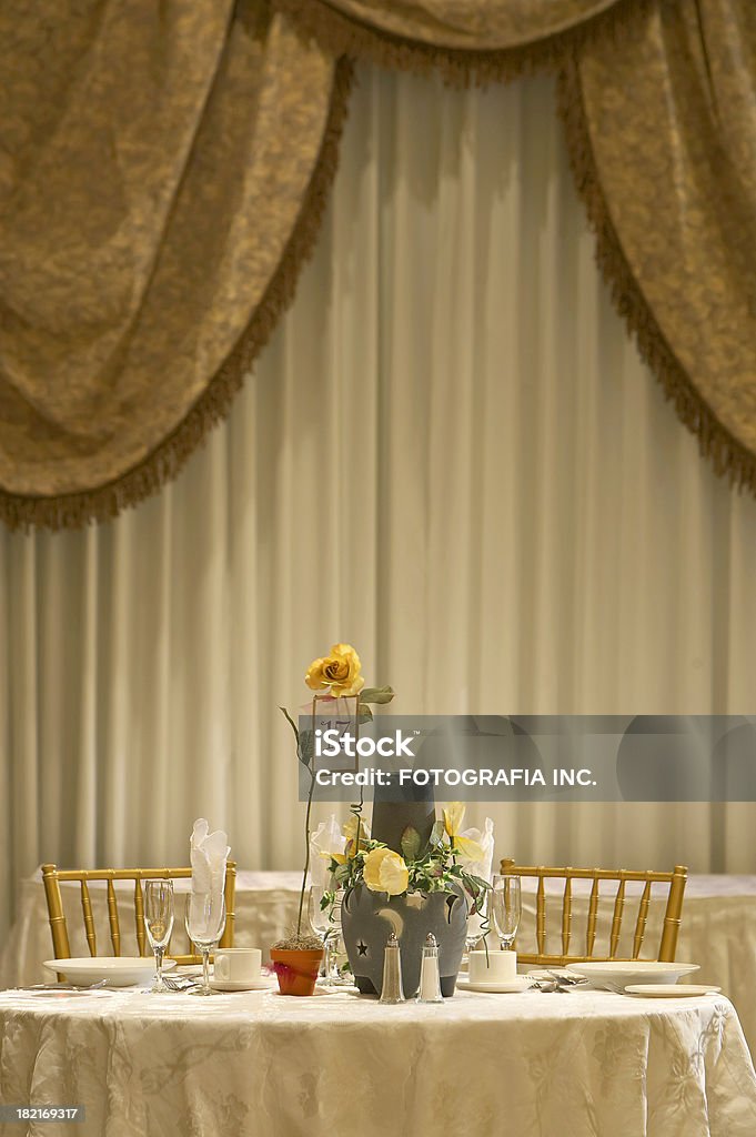 Tavolo per due - Foto stock royalty-free di Allegro