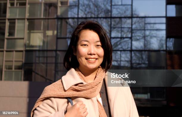 Photo libre de droit de Asiatique Femme De Travail banque d'images et plus d'images libres de droit de Adulte - Adulte, Affaires, Affaires d'entreprise