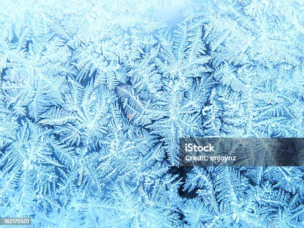 Мороз — стоковые фотографии и другие картинки Сосулька - Сосулька, Без людей, Горизонтальный
