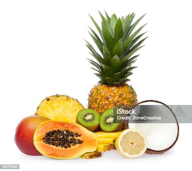 Composizione Di Frutta Esotica Isolato Su Bianco - Fotografie stock e altre immagini di Frutto tropicale - Frutto tropicale, Sfondo bianco, Mango - Frutto tropicale