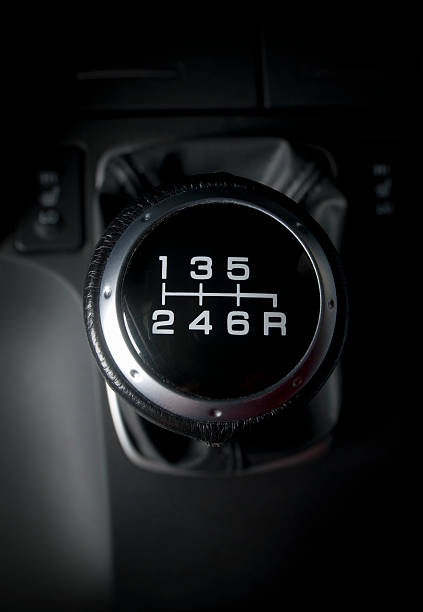 sechs-handbuch - car gearshift change engine stock-fotos und bilder