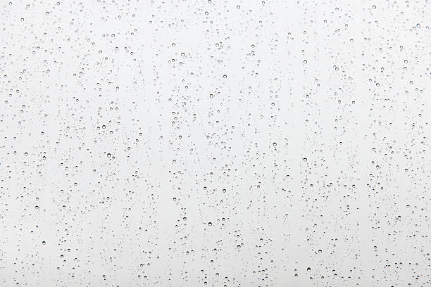 pingos de chuva no vidro - condensation imagens e fotografias de stock