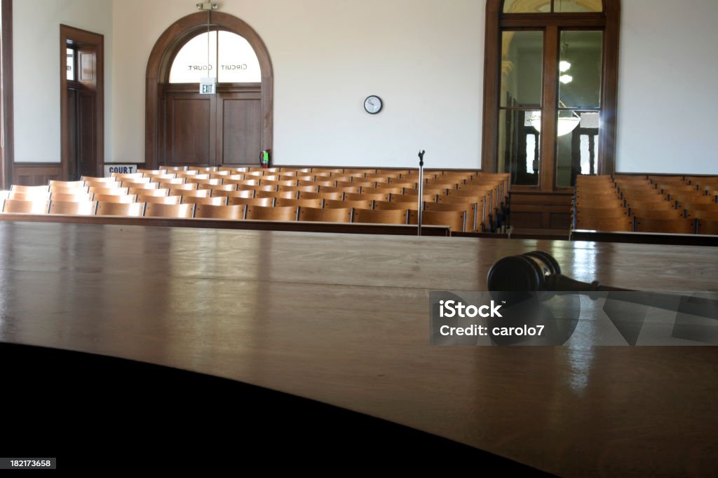 Sala de justicia. - Foto de stock de Sala de justicia libre de derechos