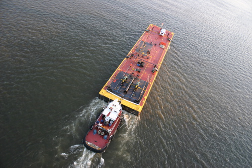 Remolcador empujar barge photo