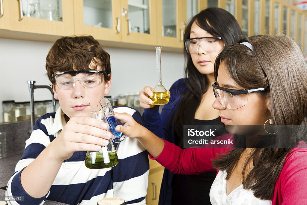 Jovem Cientista - Foto de stock de Adolescente royalty-free