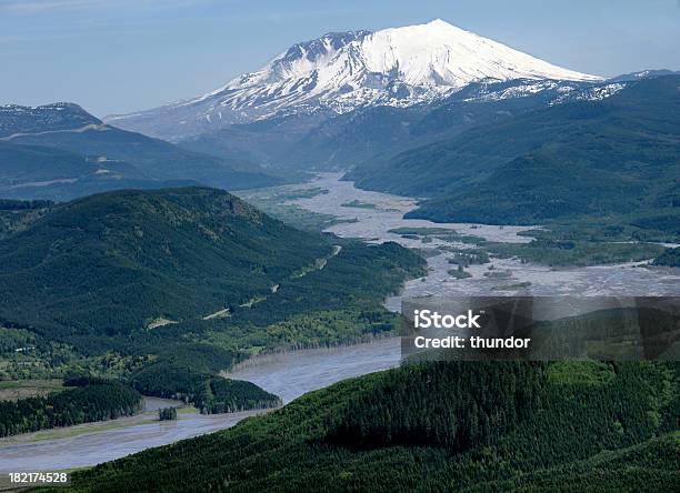 Mt Sainthelens Stock Photo - Download Image Now - Accidents and Disasters, Aerial View, Ash