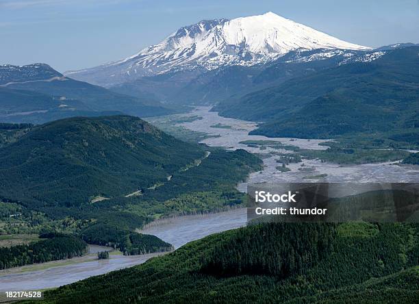 Mt Sainthelens - zdjęcia stockowe i więcej obrazów Bogini ziemi - Bogini ziemi, Błoto, Dolina