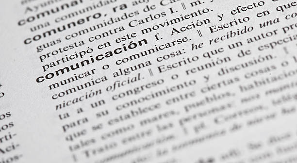 comunicazione spiegato in spagnolo - parola foto e immagini stock