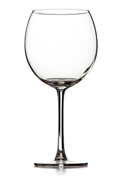 copo de vinho isolado a branco - glass empty nobody isolated imagens e fotografias de stock