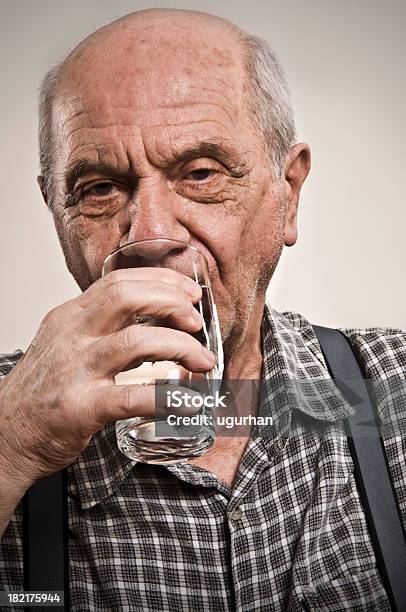 老人男性 - 1人のストックフォトや画像を多数ご用意 - 1人, 65-69歳, アクティブシニア
