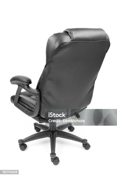 Silla De Oficina Tapizada En Cuero Negro Foto de stock y más banco de imágenes de Asiento - Asiento, Blanco - Color, Color negro