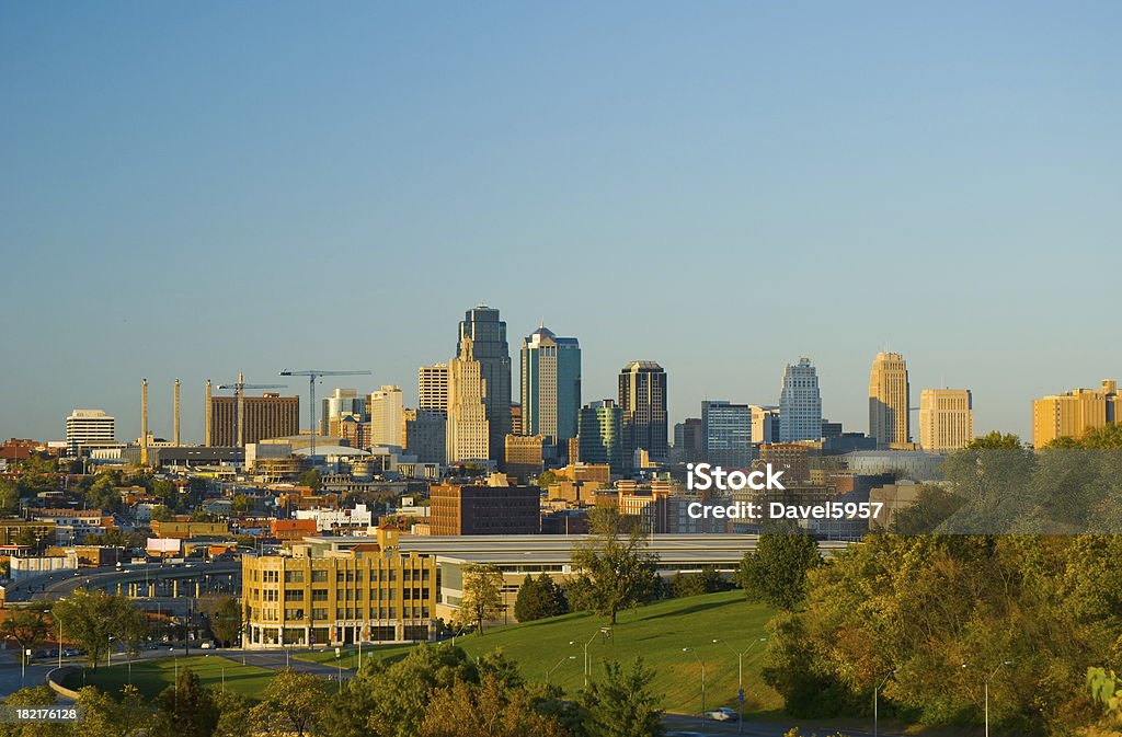 Kansas City w późnym popołudniem - Zbiór zdjęć royalty-free (Kansas City - Stan Missouri)