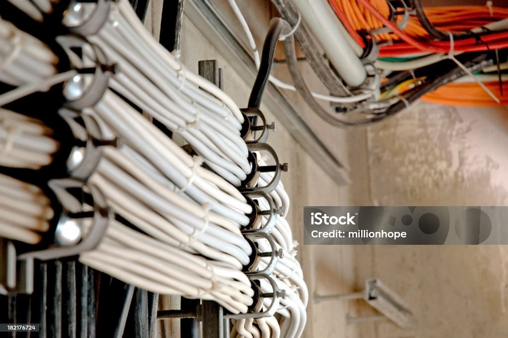 clamps par câble - Photo de Alimentation électrique libre de droits