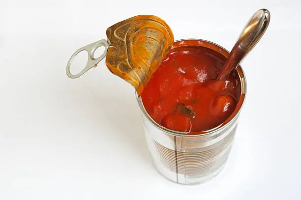 A can with delicious tomatosoup