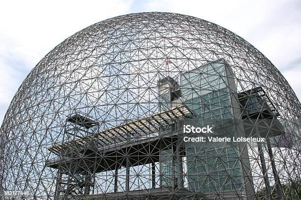Cúpula Geodésica Foto de stock y más banco de imágenes de Montreal - Montreal, Cúpula geodésica, Biósfera de Montreal