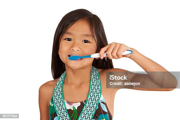 Zähne Putzen Stockfoto und mehr Bilder von Kind - Kind, Weißer Hintergrund, Zähne putzen