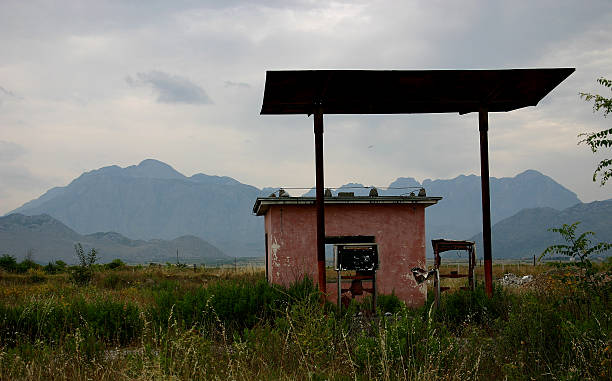 Antigua estación de llenado - foto de stock