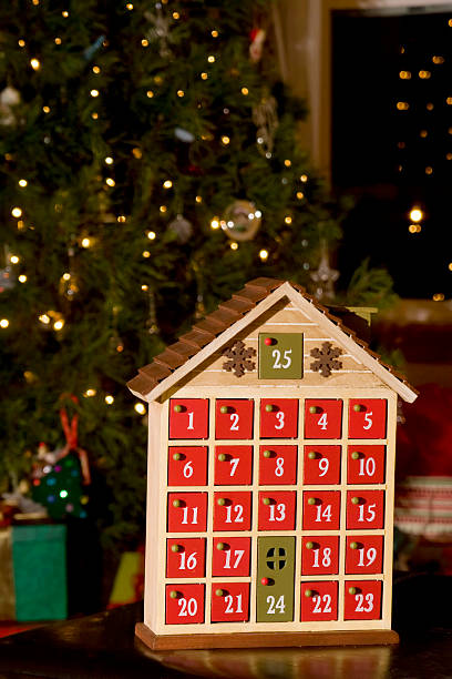 calendario navideño - advent calendar advent christmas childhood fotografías e imágenes de stock