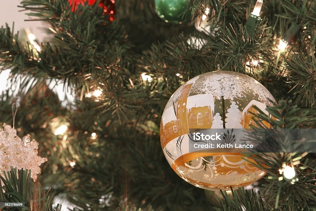 Palla dell'albero di Natale - Foto stock royalty-free di Albero