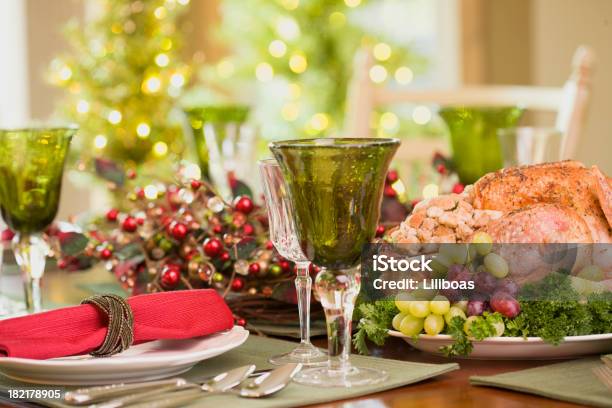 Foto de Refeição De Festas Final De Ano e mais fotos de stock de Botar a Mesa - Botar a Mesa, Dia de Ação de Graças, Feriado - Evento