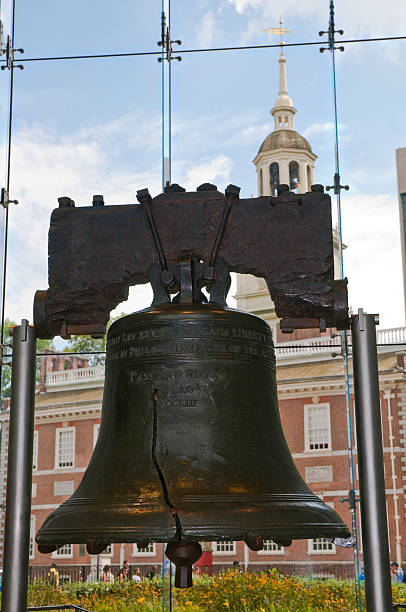 istock Close up of liberty bell with crack 182179025
