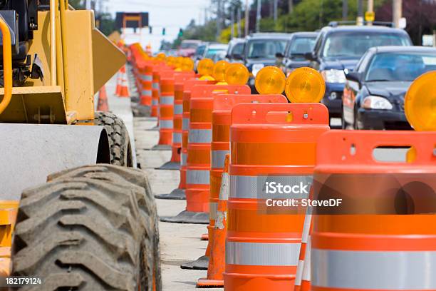 The Construction Led To A Lot Of Traffic Stock Photo - Download Image Now - Road Construction, Traffic, Safety