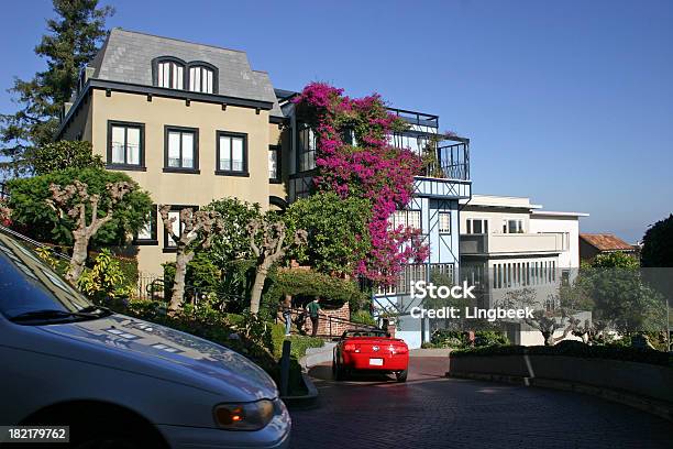 Photo libre de droit de Lombard Street À San Francisco banque d'images et plus d'images libres de droit de Admirer le paysage - Admirer le paysage, Architecture, Baie - Eau